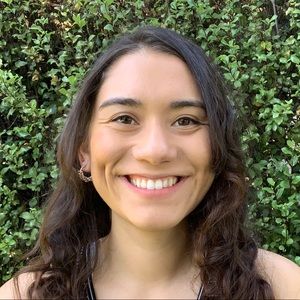 Meet your Posher, Alejandra